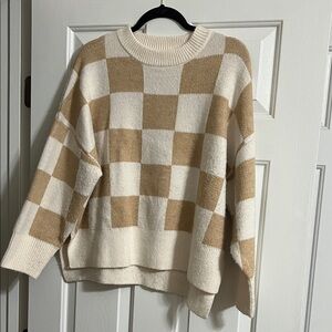 Moon & Madison Tan and Cream Checkered Gingham Long Sleeve Pullover Sweater M